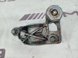 Крепление стабилизатора Mercedes-Benz E-Class W211 M113.967 2005 перед. прав. (б/у)