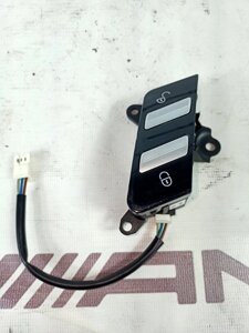 Кнопка открытия двери Mercedes-Benz S-Class W221 M273.961 2005 перед. прав. (б/у)