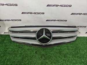 Решетка радиатора Mercedes-Benz C-Class W204 M271.950 2008 (б/у)