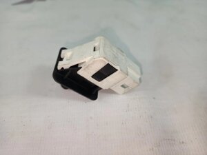 Концевик двери Mercedes-Benz C-Class W203 M272.921 2006 (б/у)