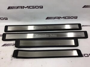 Накладка на порог наружная Mercedes-Benz E-Class W211 M273.960 2006 (б/у)