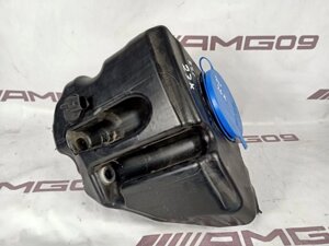 Бачок стеклоомывателя Mercedes-Benz S-Class W221 M273.961 2005 (б/у)