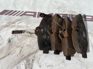 Колодки тормозные Mercedes-Benz E-Class W211 M112.949 2003 перед. (б/у)
