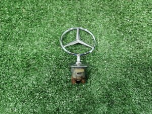 Значок капота Mercedes-Benz E-Class W211 M113.967 2004 (б/у)