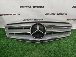 Решетка радиатора Mercedes-Benz C-Class W204 M271.860 2011 (б/у)