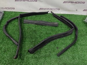 Уплотнительная резинка капота Mercedes-Benz C-Class W204 M271.860 2011 (б/у)