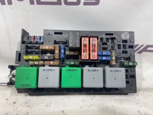 Блок предохранителей под капот Mercedes-Benz R-Class W251 M272.967 2006 перед. (б/у)
