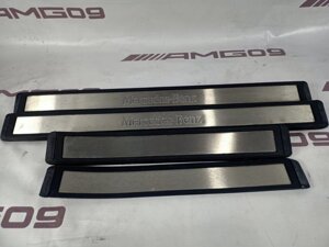 Накладка на порог наружная Mercedes-Benz E-Class W211 М272.964 2005 (б/у)