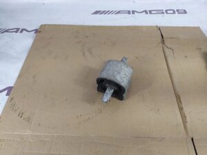 Подушка акпп Mercedes-Benz S-Class W221 M273.961 2005 (б/у)