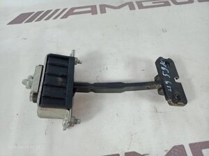 Ограничитель двери Mercedes-Benz Cls-Class C219 M273.960 2008 задн. лев. (б/у)