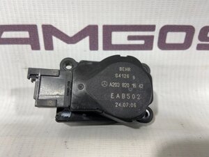 Сервопривод заслонок печки Mercedes-Benz E-Class W211 M273.960 2006 (б/у)