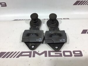 Петля замка капота Mercedes-Benz E-Class W211 М112.649 2004 (б/у)