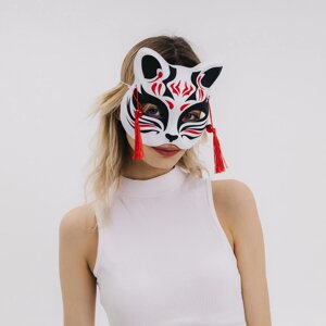 Карнавальная маска 'Кицунэ'цвет чёрно-красный