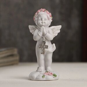 Сувенир полистоун 'Белоснежный ангел в розовом веночке с крестиком' 8х3,5х3,8 см