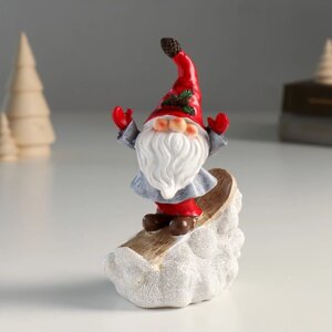 Сувенир полистоун 'Дед Мороз колпак на глазах, с веточкой, на сноуборде' 9х5,5х14,8 см