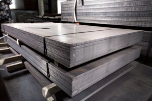 Лист стальной горячекатаный 20 мм Ст3 1500х3000